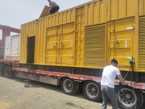 丰县除了负载情况和发动机维护，还有哪些因素会影响 200kw 柴油发电机的油耗？