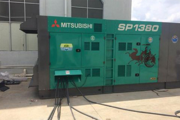 丰县为什么有些柴油发电机组的输出电压可以调节？