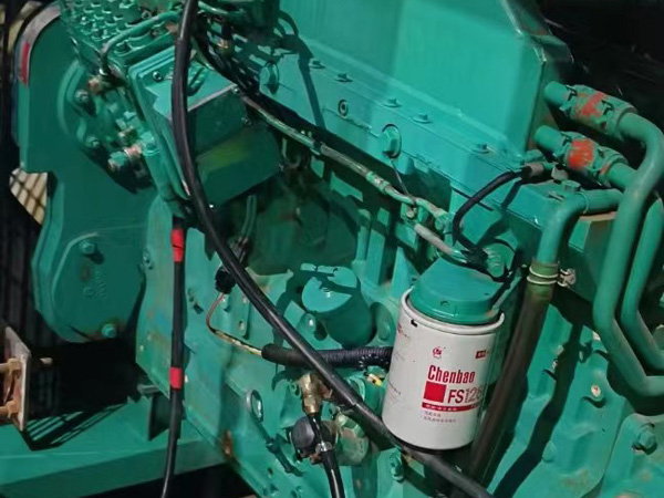 丰县如何确定新的发电机组控制系统是否与原系统兼容？